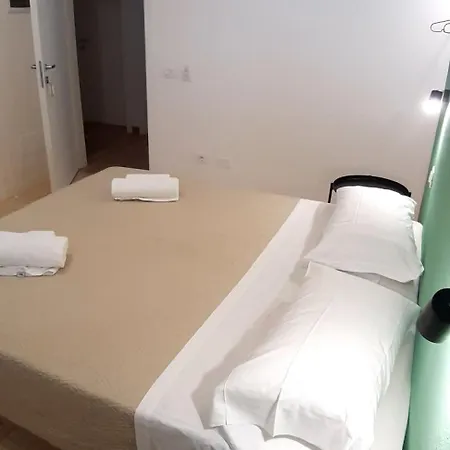 Alloggio in famiglia Casa Ribes Rooms, L'angolo Tranquillo Alle Porte Della Olbia